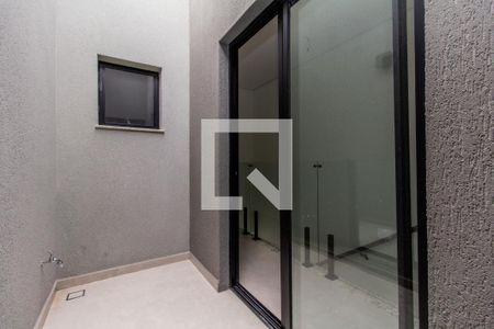 Casa à venda com 150m², 3 quartos e 2 vagas Casa à venda com 150m², 3 quartos e 2 vagasJardim de Inverno