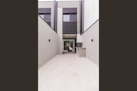 Casa à venda com 150m², 3 quartos e 2 vagas Casa à venda com 150m², 3 quartos e 2 vagasQuintal e Área de Serviço