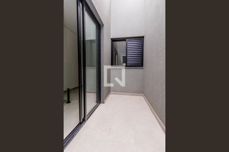 Casa à venda com 150m², 3 quartos e 2 vagas Casa à venda com 150m², 3 quartos e 2 vagasJardim de Inverno