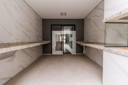 Casa à venda com 150m², 3 quartos e 2 vagas Casa à venda com 150m², 3 quartos e 2 vagasQuintal e Área de Serviço