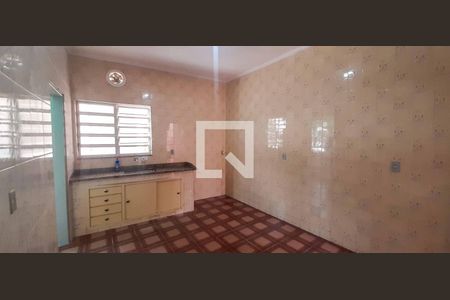 Casa à venda com 250m², 3 quartos e 4 vagas