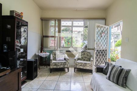 Sala de casa para alugar com 4 quartos, 500m² em Centro, Mesquita