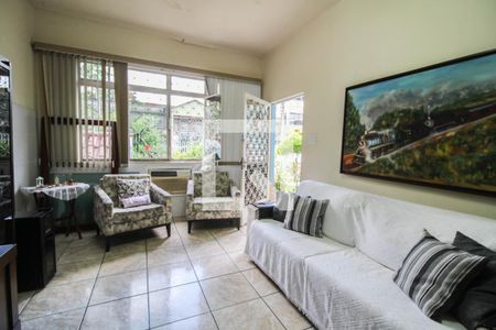 Sala de casa para alugar com 4 quartos, 500m² em Centro, Mesquita