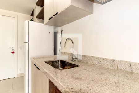 Cozinha de kitnet/studio à venda com 1 quarto, 29m² em Indianópolis, São Paulo