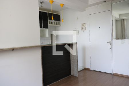 Sala de apartamento para alugar com 2 quartos, 42m² em Vila Pirajussara, São Paulo