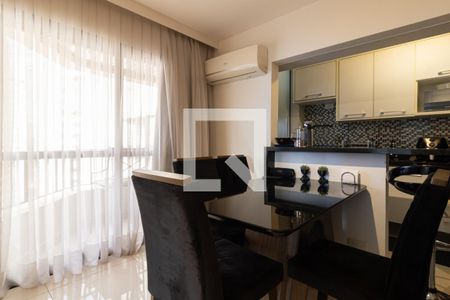 Sala de Jantar de apartamento para alugar com 1 quarto, 50m² em Vila Nova Conceição, São Paulo