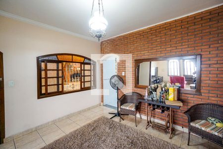 Sala de estar de casa à venda com 3 quartos, 250m² em Vila Matilde, São Paulo