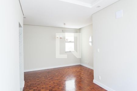 Sala de apartamento para alugar com 3 quartos, 80m² em Padre Eustáquio, Belo Horizonte