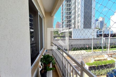 Varanda da Sala  de apartamento para alugar com 3 quartos, 87m² em Cambuí, Campinas