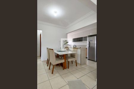 Sala de apartamento para alugar com 2 quartos, 79m² em Nova Mirim, Praia Grande