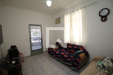 Sala de casa à venda com 4 quartos, 50m² em Vila Kosmos, Rio de Janeiro