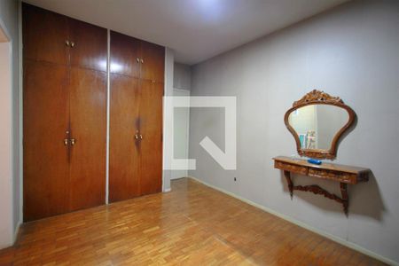 Quarto  de apartamento para alugar com 3 quartos, 120m² em Funcionários, Belo Horizonte