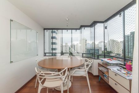 Sala de apartamento à venda com 3 quartos, 150m² em Campo Belo, São Paulo