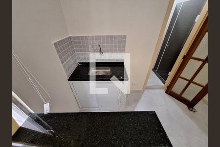 Cozinha de kitnet/studio para alugar com 1 quarto, 22m² em Centro, Rio de Janeiro