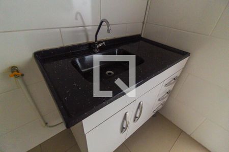 Sala/Cozinha de apartamento para alugar com 2 quartos, 35m² em Parque Paineiras, São Paulo