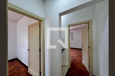 Corredor Quartos  de casa à venda com 3 quartos, 100m² em Vila Elvira, São Paulo