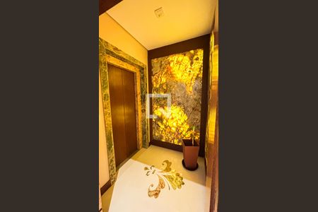 Apartamento à venda com 248m², 3 quartos e 4 vagas Apartamento à venda com 248m², 3 quartos e 4 vagasHall de entrada