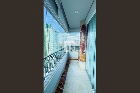 Apartamento à venda com 248m², 3 quartos e 4 vagas Apartamento à venda com 248m², 3 quartos e 4 vagasSala - Sala de Jantar - Sala Tv Varanda