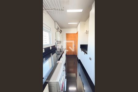 Apartamento à venda com 248m², 3 quartos e 4 vagas Apartamento à venda com 248m², 3 quartos e 4 vagasÁrea de Serviço