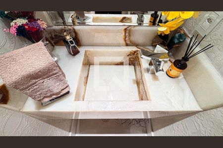 Apartamento à venda com 248m², 3 quartos e 4 vagas Apartamento à venda com 248m², 3 quartos e 4 vagasLavabo