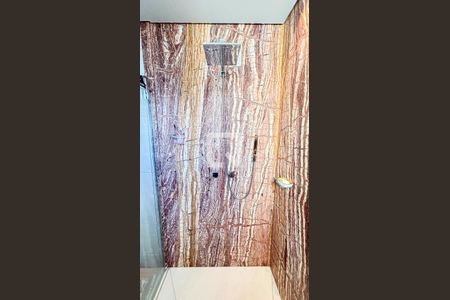 Apartamento à venda com 248m², 3 quartos e 4 vagas Apartamento à venda com 248m², 3 quartos e 4 vagasBanheiro da Suíte 3