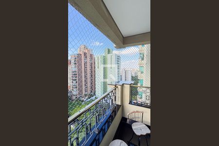 Apartamento à venda com 248m², 3 quartos e 4 vagas Apartamento à venda com 248m², 3 quartos e 4 vagasSuíte 3 Varanda