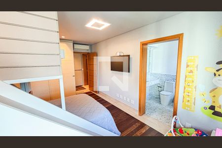 Apartamento à venda com 248m², 3 quartos e 4 vagas Apartamento à venda com 248m², 3 quartos e 4 vagasSuite 2