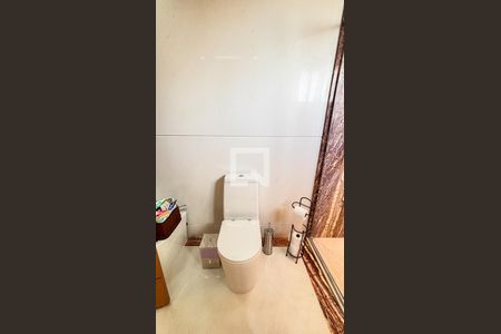Apartamento à venda com 248m², 3 quartos e 4 vagas Apartamento à venda com 248m², 3 quartos e 4 vagasBanheiro da Suíte 3