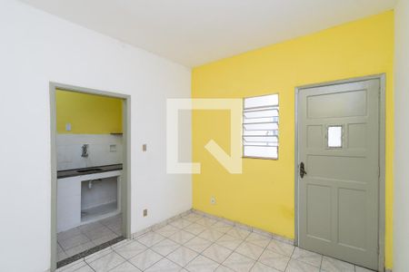 Sala de apartamento para alugar com 1 quarto, 60m² em Cordovil, Rio de Janeiro