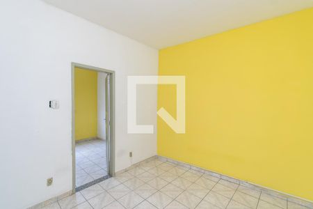 Sala de apartamento para alugar com 1 quarto, 60m² em Cordovil, Rio de Janeiro