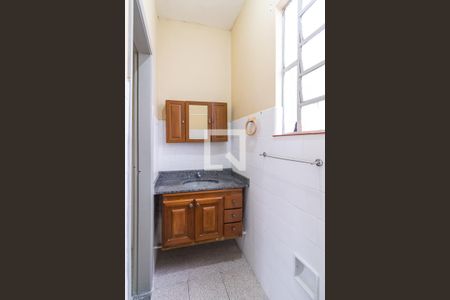 Banheiro de apartamento para alugar com 1 quarto, 60m² em Cordovil, Rio de Janeiro