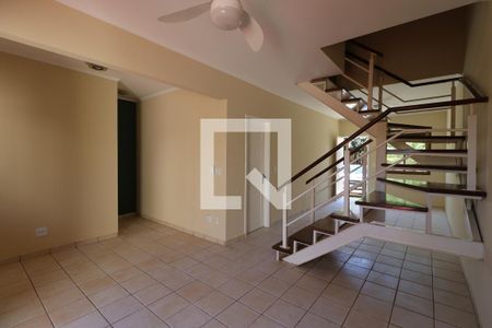 Sala de casa de condomínio para alugar com 3 quartos, 105m² em Jardim Castelo Branco, Ribeirão Preto