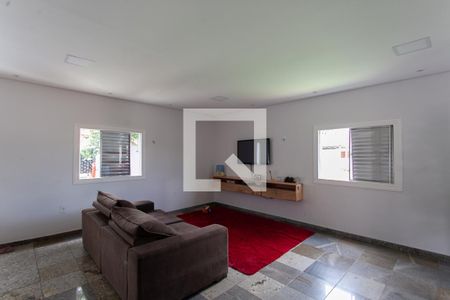 Sala de casa à venda com 3 quartos, 180m² em Planalto, Belo Horizonte