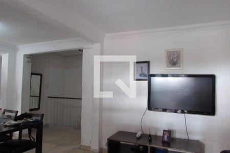 Sala de casa à venda com 4 quartos, 300m² em Vila Gomes, São Paulo