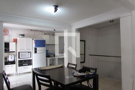 Sala de casa à venda com 4 quartos, 300m² em Vila Gomes, São Paulo