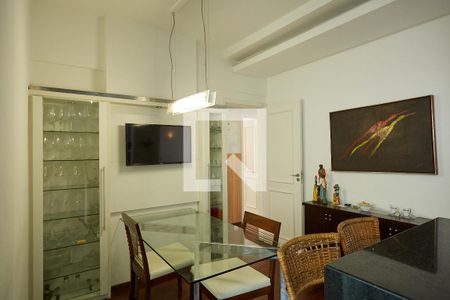 Sala de apartamento à venda com 3 quartos, 95m² em Santo Antônio, Belo Horizonte