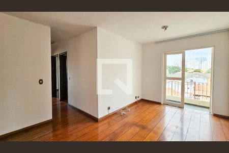 Sala de apartamento à venda com 3 quartos, 64m² em Vila Anhanguera, São Paulo