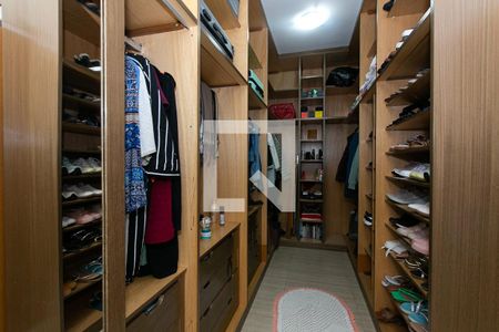 Closet da Suíte de casa para alugar com 3 quartos, 250m² em Burgo Paulista, São Paulo