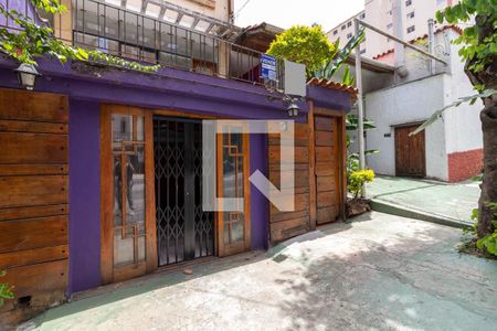 Casa para alugar com 192m², 3 quartos e 1 vaga Casa para alugar com 192m², 3 quartos e 1 vagaFachada