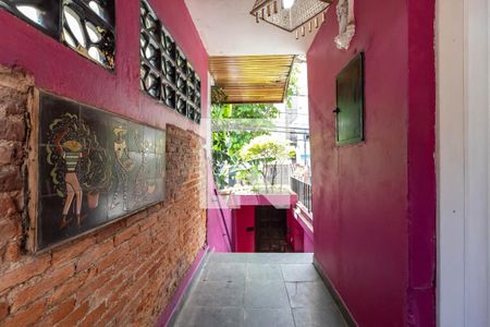Casa para alugar com 192m², 3 quartos e 1 vaga Casa para alugar com 192m², 3 quartos e 1 vagaCorredor de Entrada