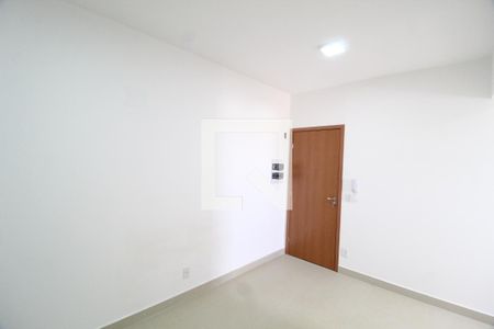 Sala de apartamento para alugar com 2 quartos, 48m² em Santa Mônica, Uberlândia