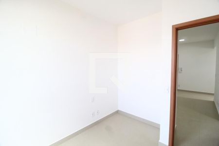 Suite de apartamento para alugar com 2 quartos, 48m² em Santa Mônica, Uberlândia