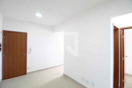 Sala de apartamento para alugar com 2 quartos, 48m² em Santa Mônica, Uberlândia