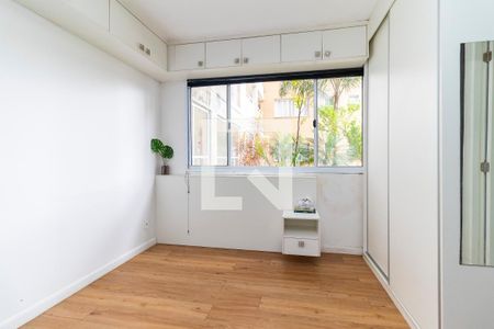 Sala/Quarto de apartamento à venda com 1 quarto, 24m² em Vila Campanela, São Paulo