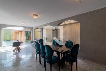 Sala de casa para alugar com 4 quartos, 300m² em Jardim Vila Galvao, Guarulhos