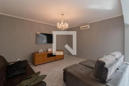 Sala de casa para alugar com 4 quartos, 300m² em Jardim Vila Galvao, Guarulhos