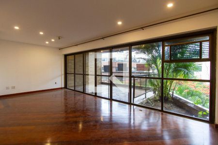 Sala de apartamento para alugar com 4 quartos, 226m² em Barra da Tijuca, Rio de Janeiro