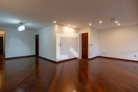 Sala de apartamento para alugar com 4 quartos, 226m² em Barra da Tijuca, Rio de Janeiro