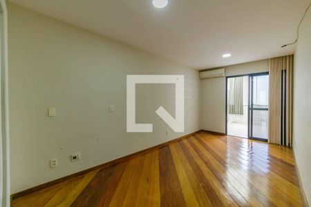 Suíte de apartamento para alugar com 3 quartos, 240m² em Recreio dos Bandeirantes, Rio de Janeiro