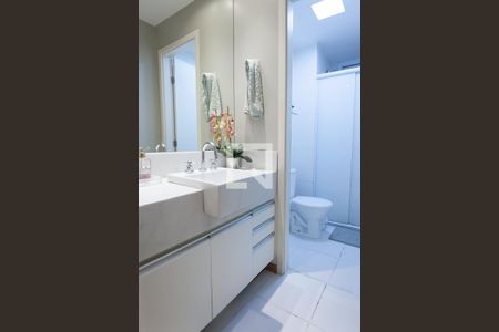 Apartamento à venda com 70m², 2 quartos e 1 vaga Apartamento à venda com 70m², 2 quartos e 1 vagaBanheiro Social